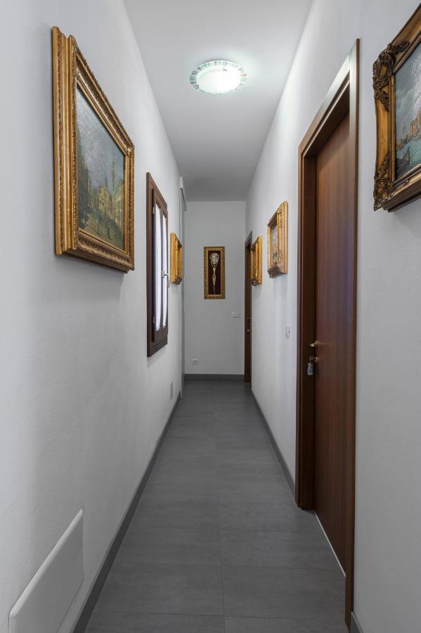 Ca' Degli Specchieri Hotell Venedig Exteriör bild